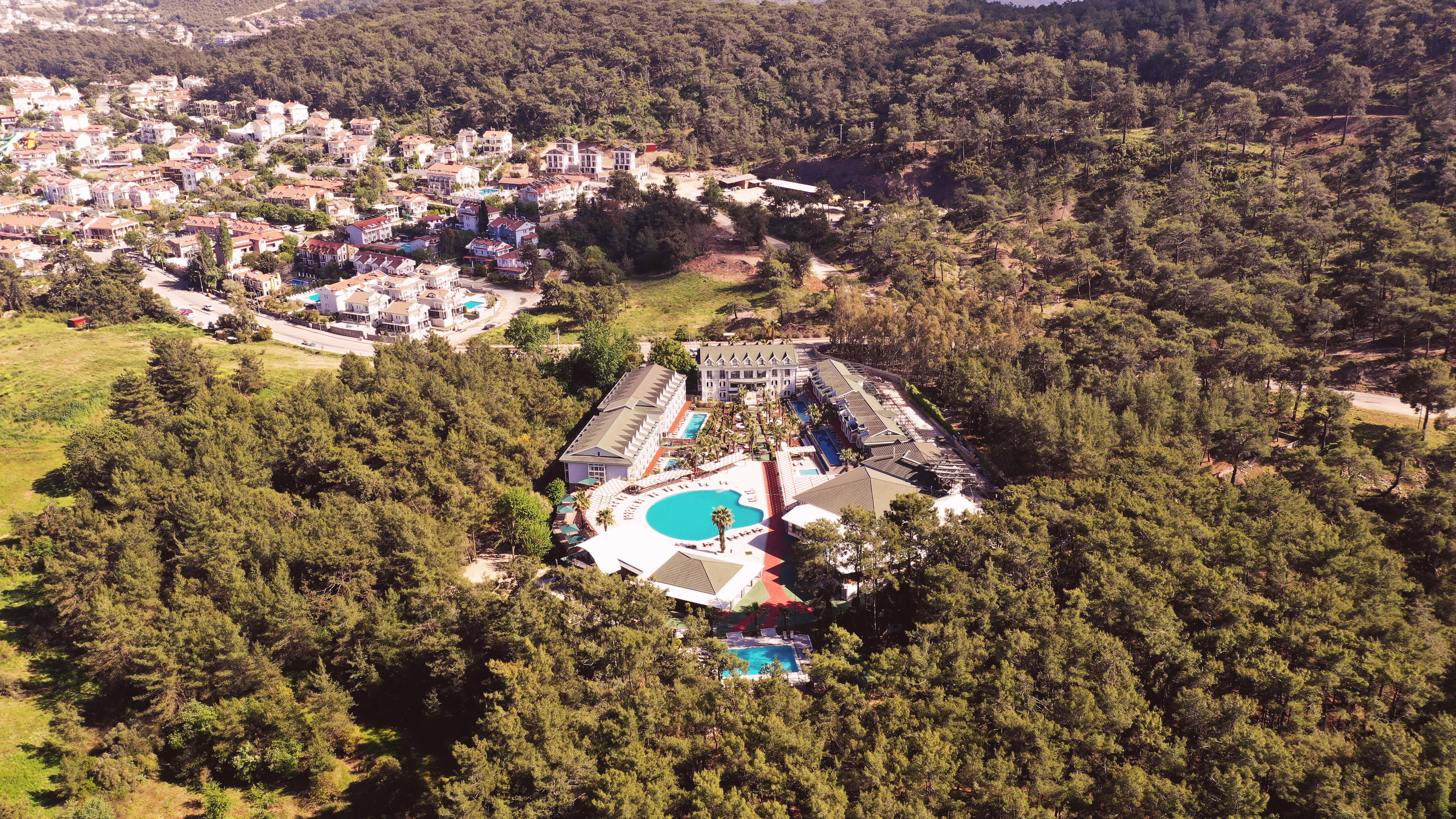 אולודניץ Green Forest Holiday Village מראה חיצוני תמונה